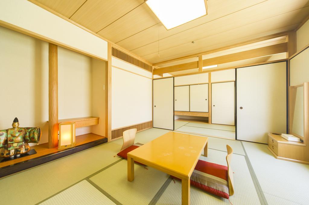 Hotel Hiroshima Sunplaza Rum bild