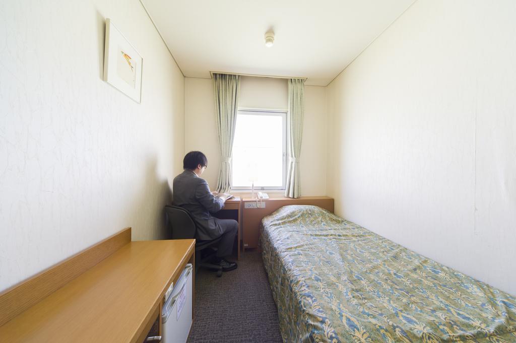 Hotel Hiroshima Sunplaza Rum bild